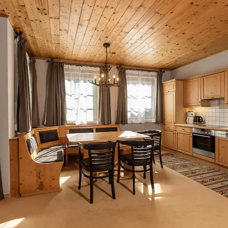Apartment Planai *